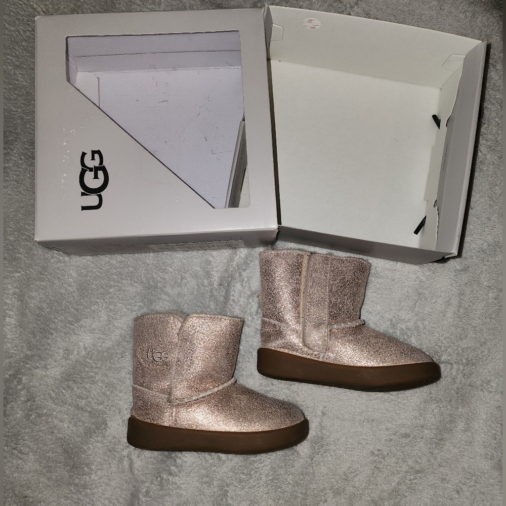 UGG boots size 4/5